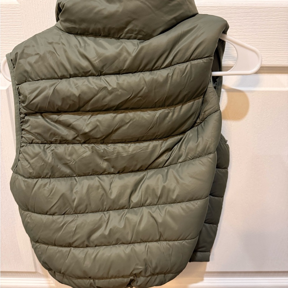 Love Tree Olive Green Quilted Puffer Vest - Picture 2 of 4